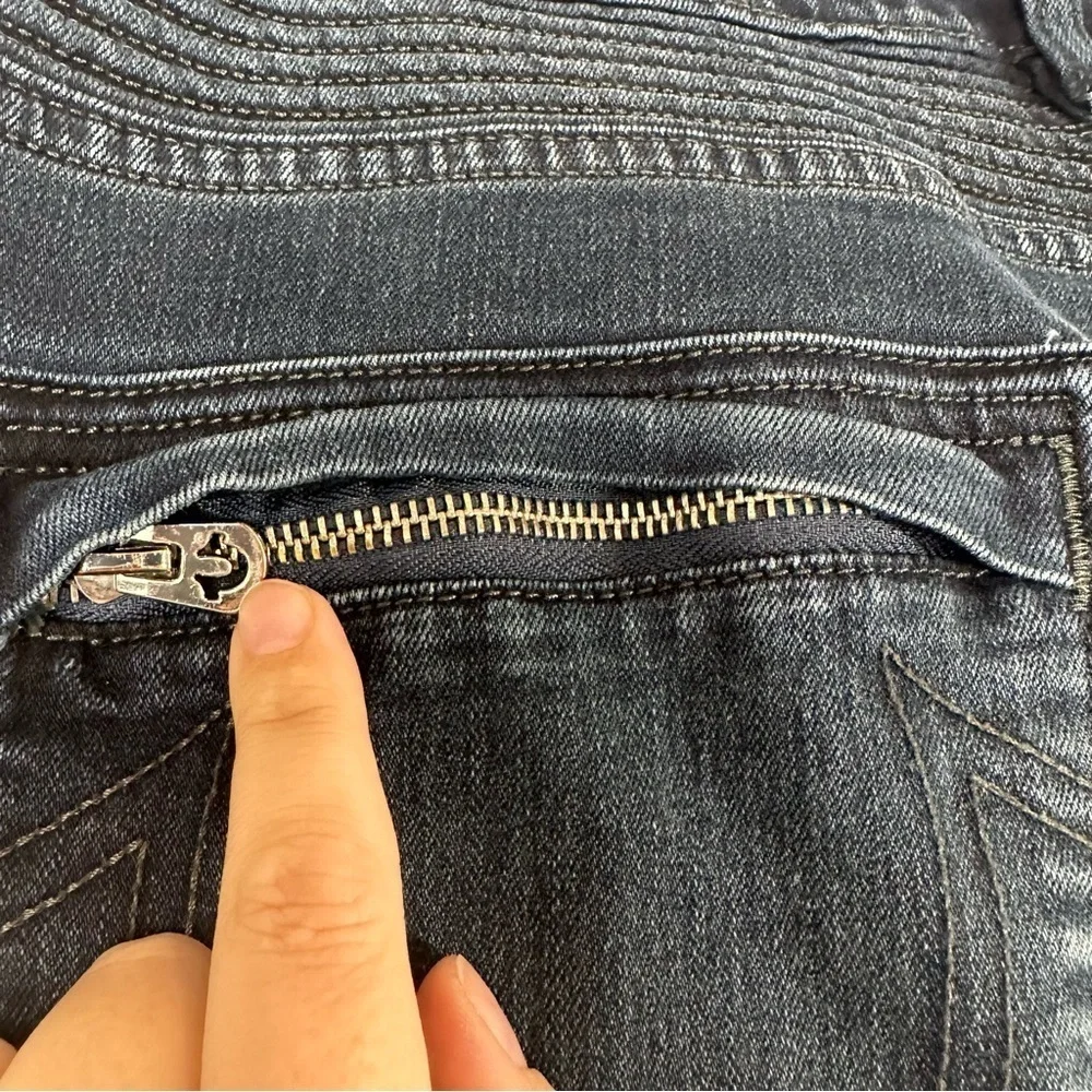 True Religion Men’s Rocco Relaxed Skinny Moto Medium Wash Blue Jeans 36x28 Y2k